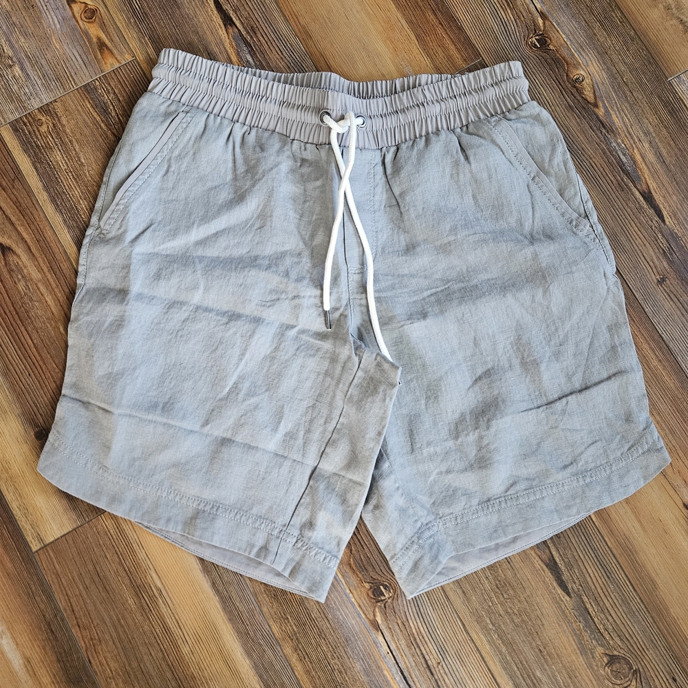 Athleta Men's Light Gray Athletic Shorts